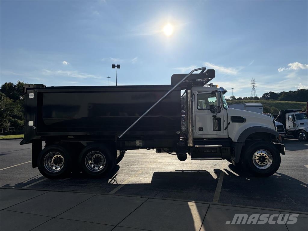 Mack GR64FT Pašizgāzējs