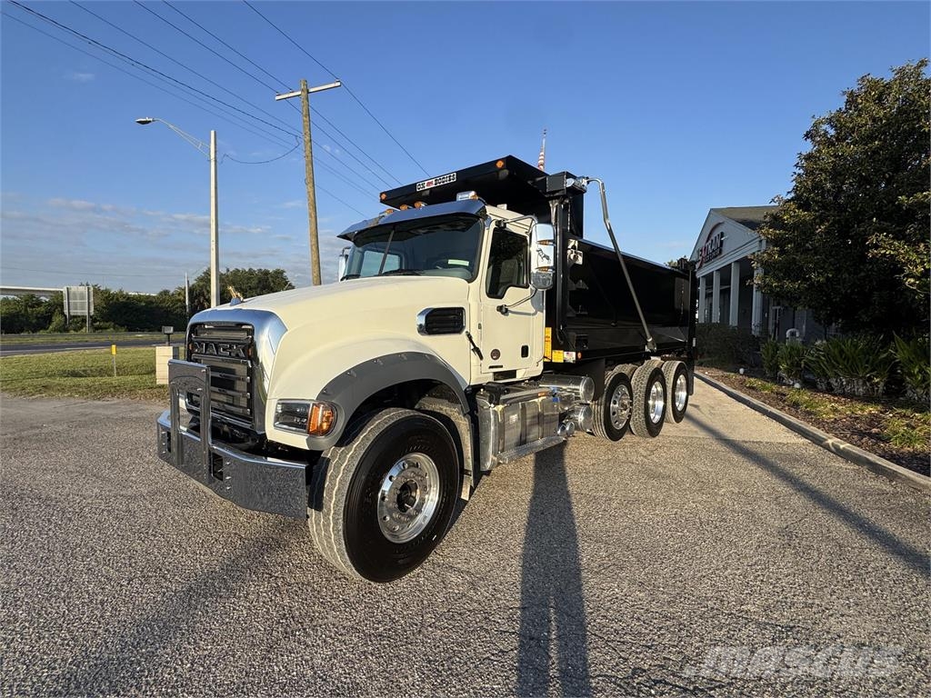 Mack GR84F Autobasculanta