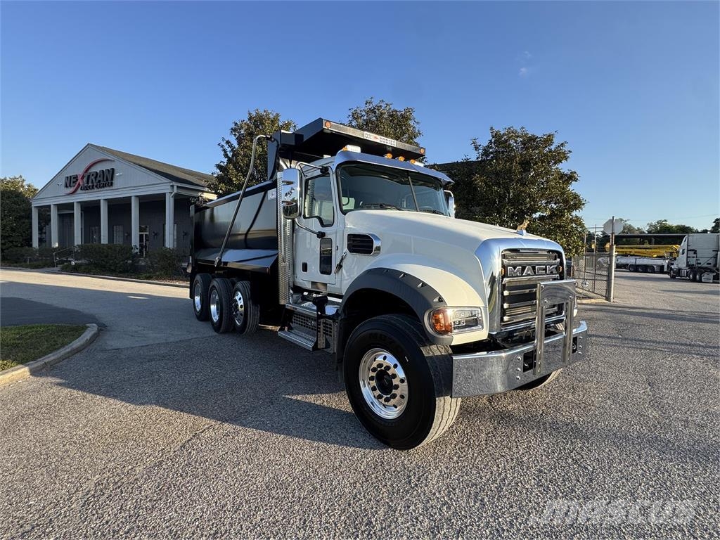 Mack GR84F Autobasculanta