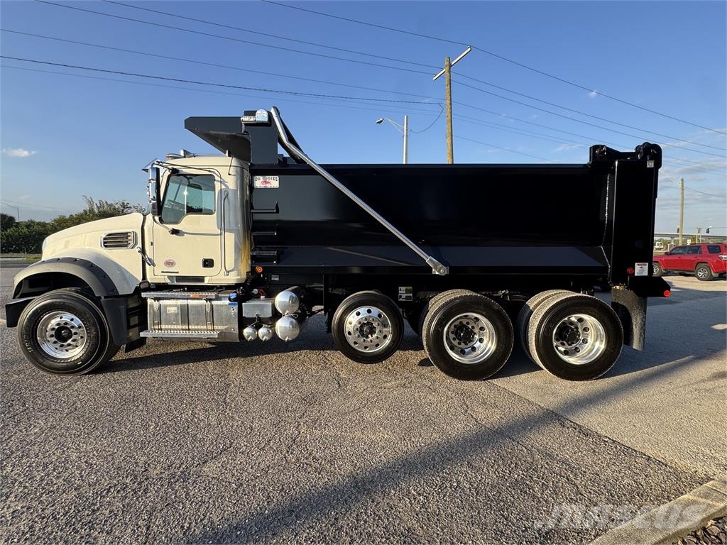 Mack GR84F Autobasculanta