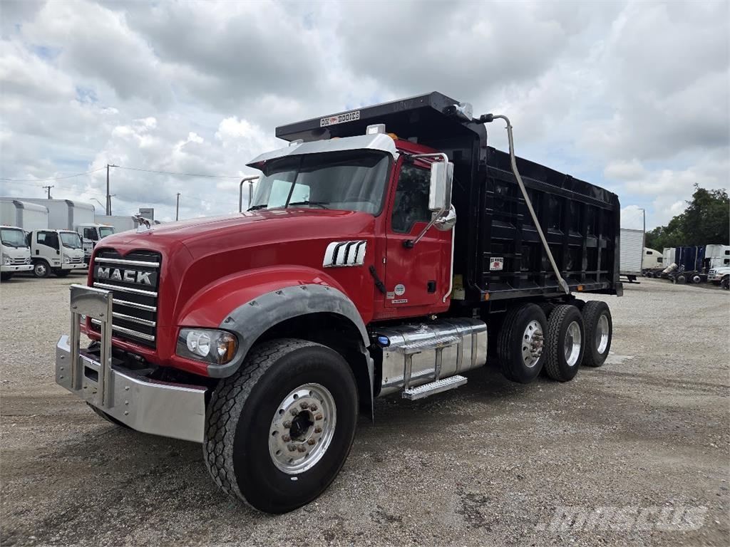 Mack GR84F Camiones bañeras basculantes o volquetes