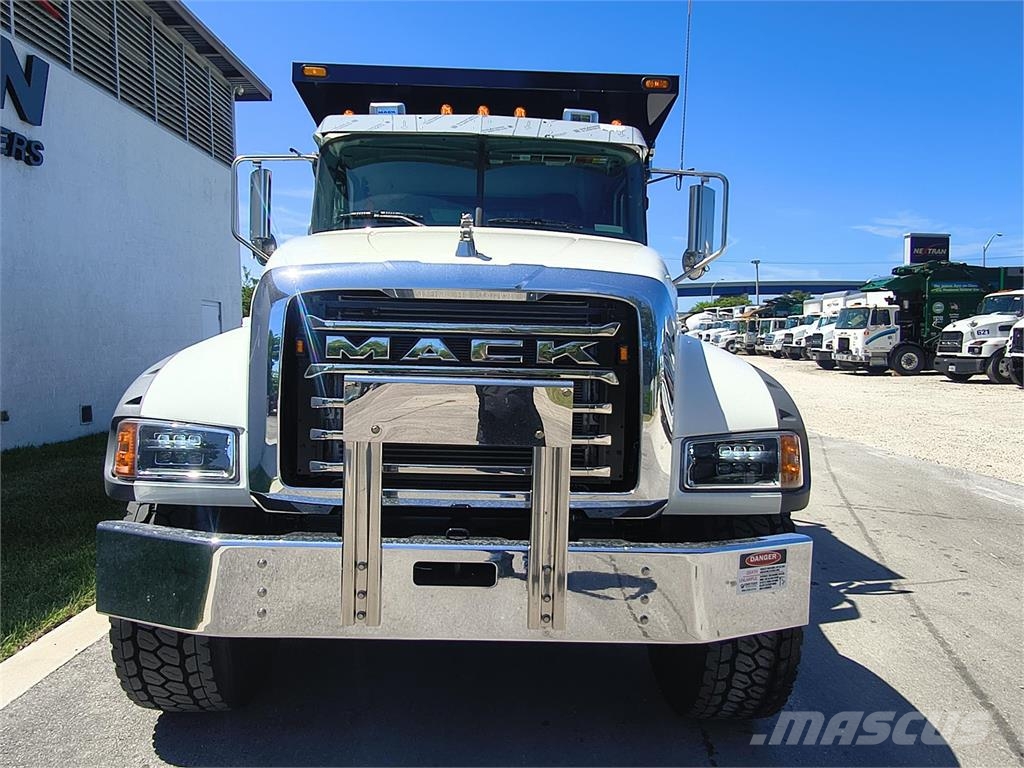 Mack GR84F 傾卸式卡車