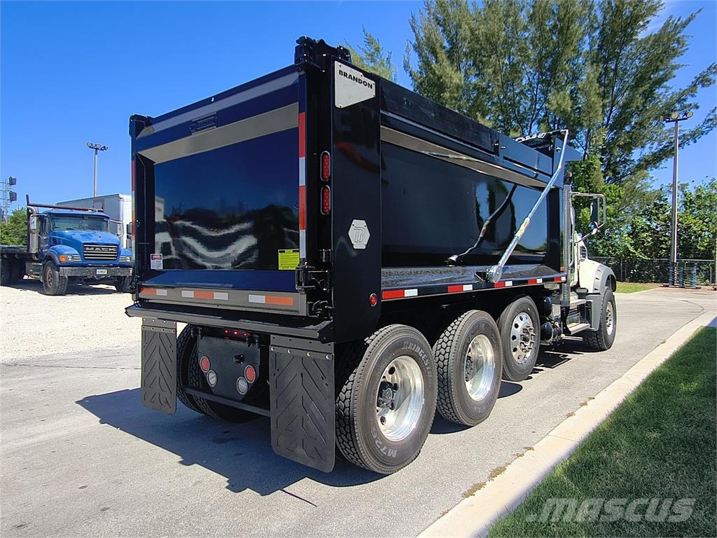 Mack GR84F 傾卸式卡車