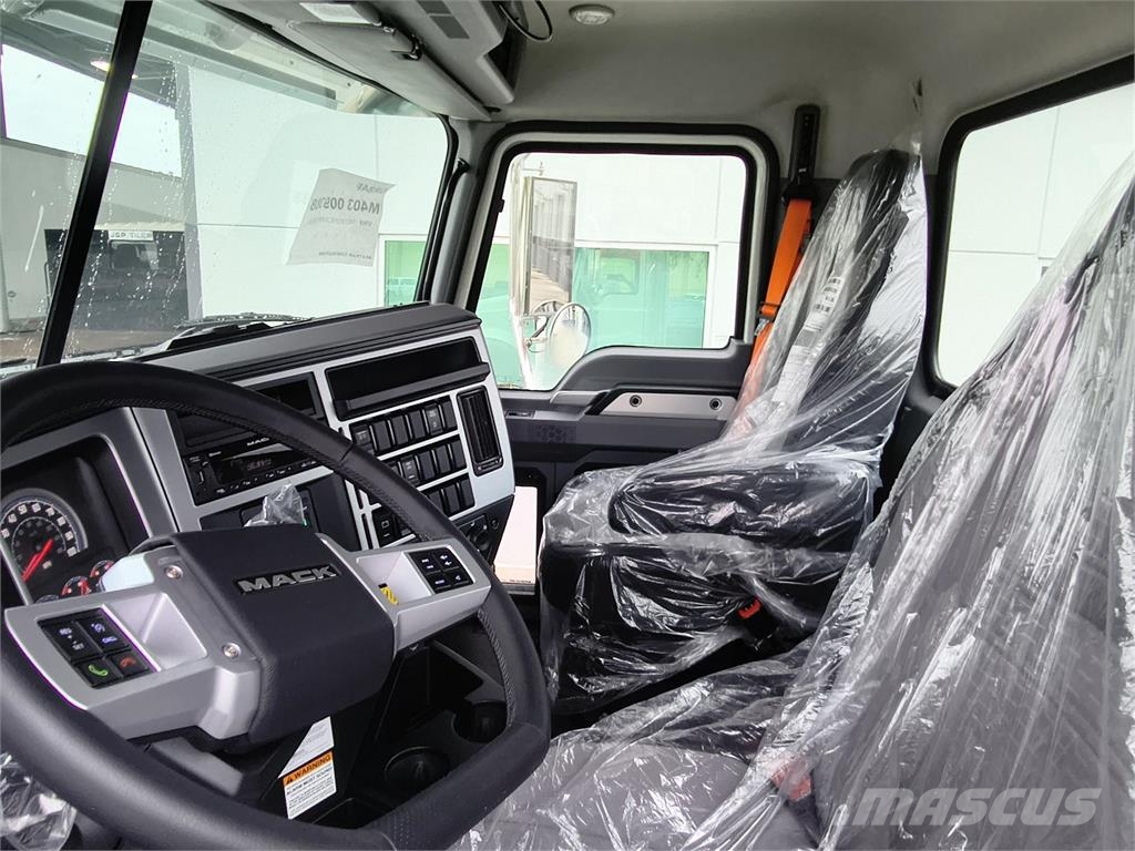 Mack GR84F 傾卸式卡車