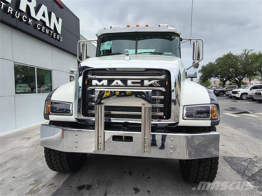 Mack GR84F 傾卸式卡車