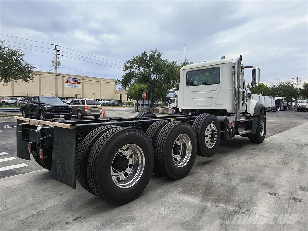 Mack GR84F 傾卸式卡車