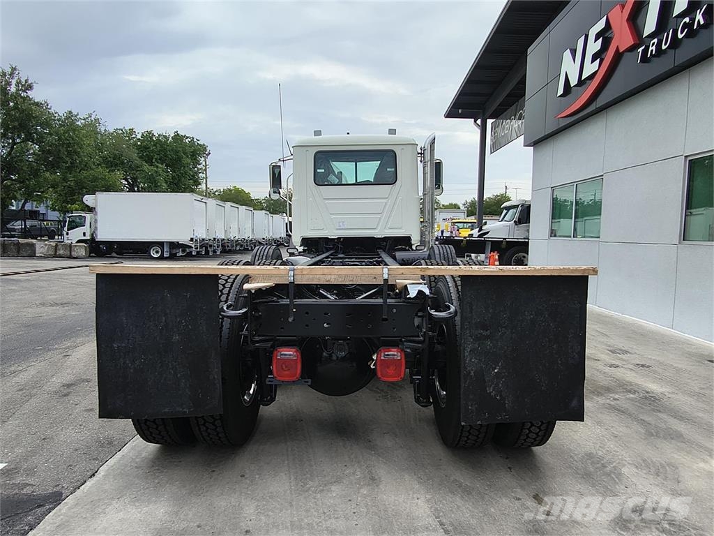 Mack GR84F 傾卸式卡車