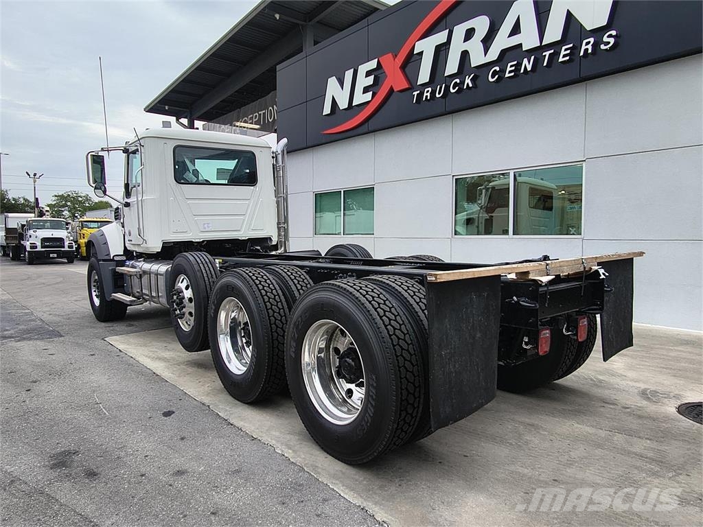 Mack GR84F 傾卸式卡車