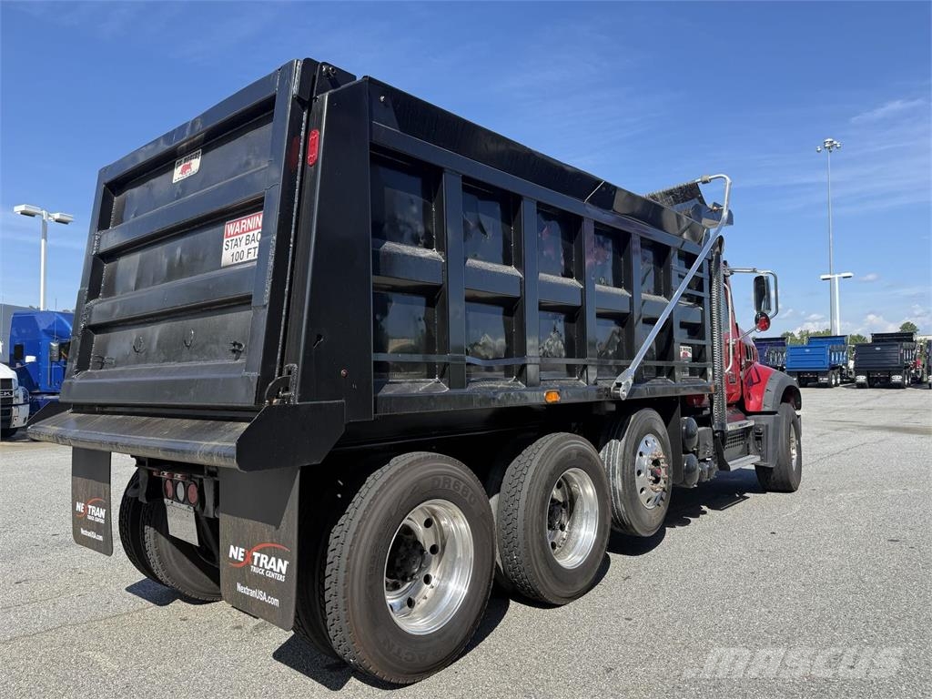 Mack GR84F Camiones bañeras basculantes o volquetes