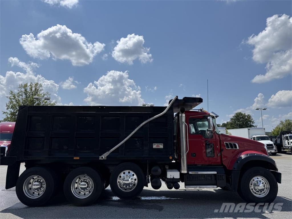 Mack GR84F 傾卸式卡車