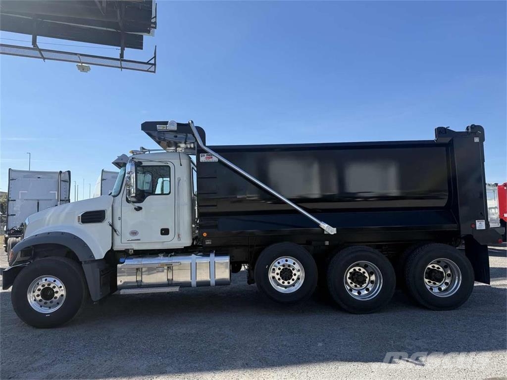 Mack GR84F 傾卸式卡車