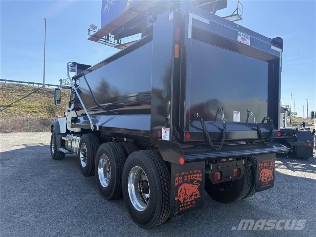 Mack GR84F 傾卸式卡車