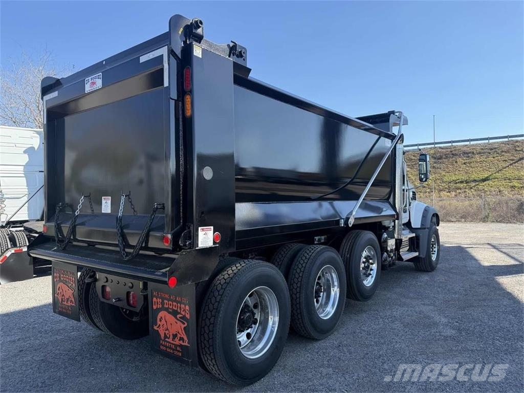 Mack GR84F 傾卸式卡車
