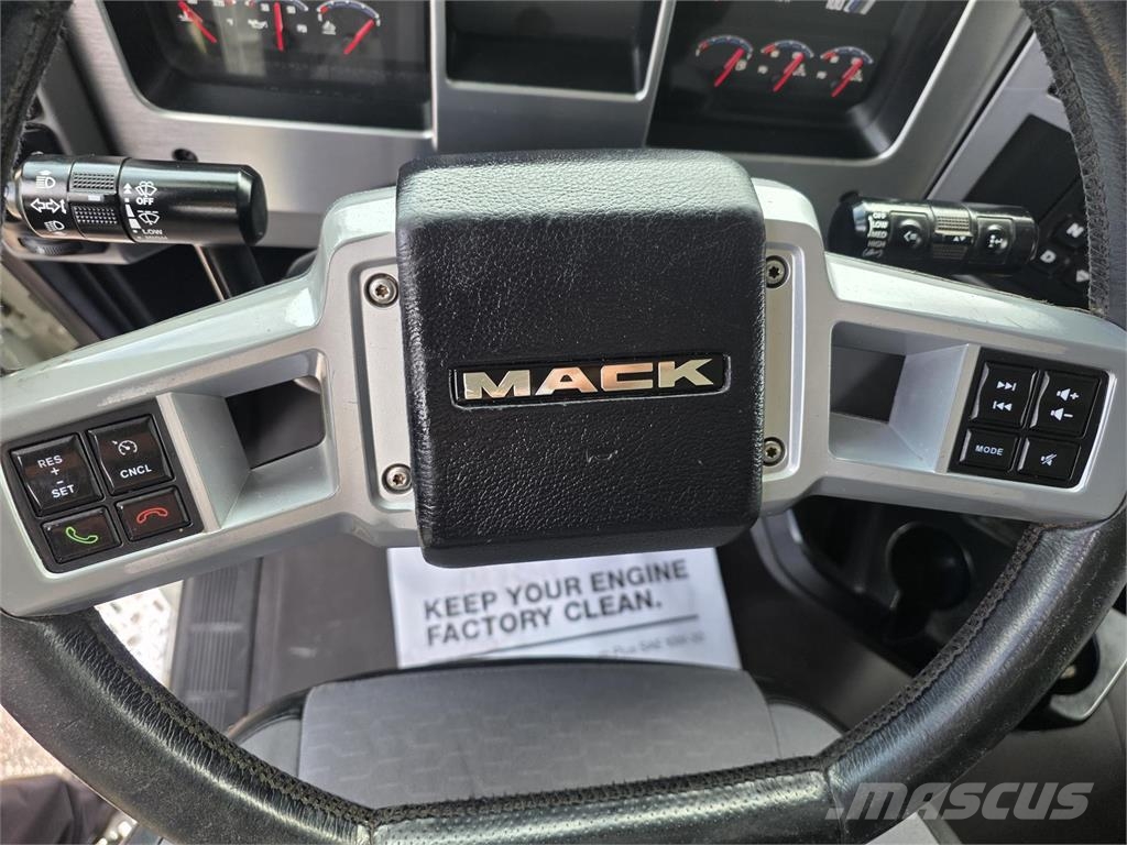 Mack GR84F Kiper tovornjaki
