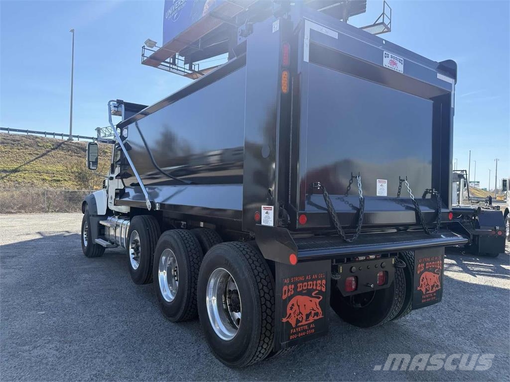 Mack GR84FR Camiones bañeras basculantes o volquetes