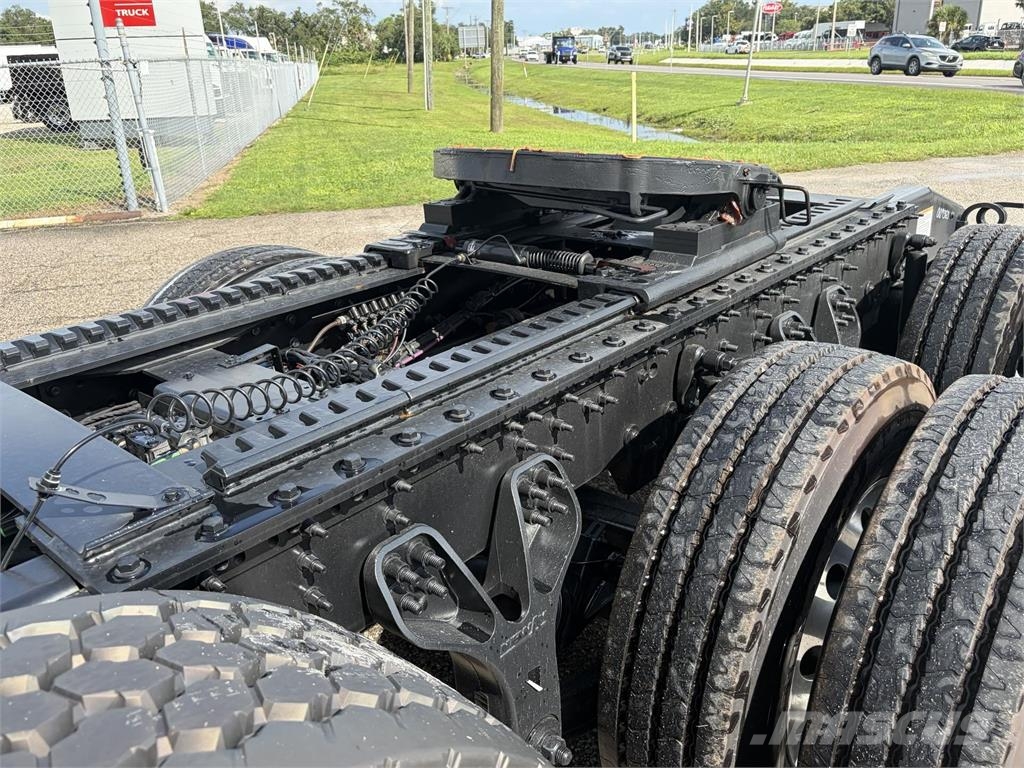 Mack GR84FT Camiones tractor