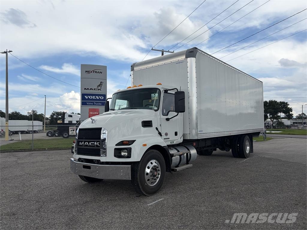 Mack MD6 42R شاحنات بمقصورة وهيكل