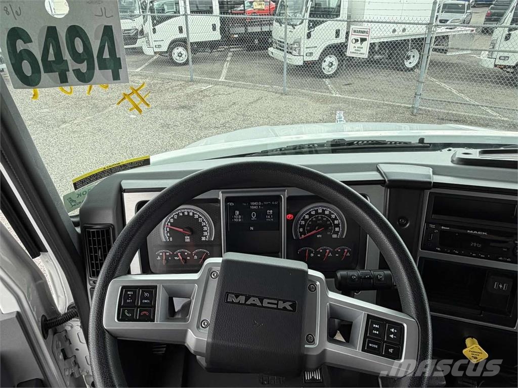 Mack MD6 42R Sanduk kamioni