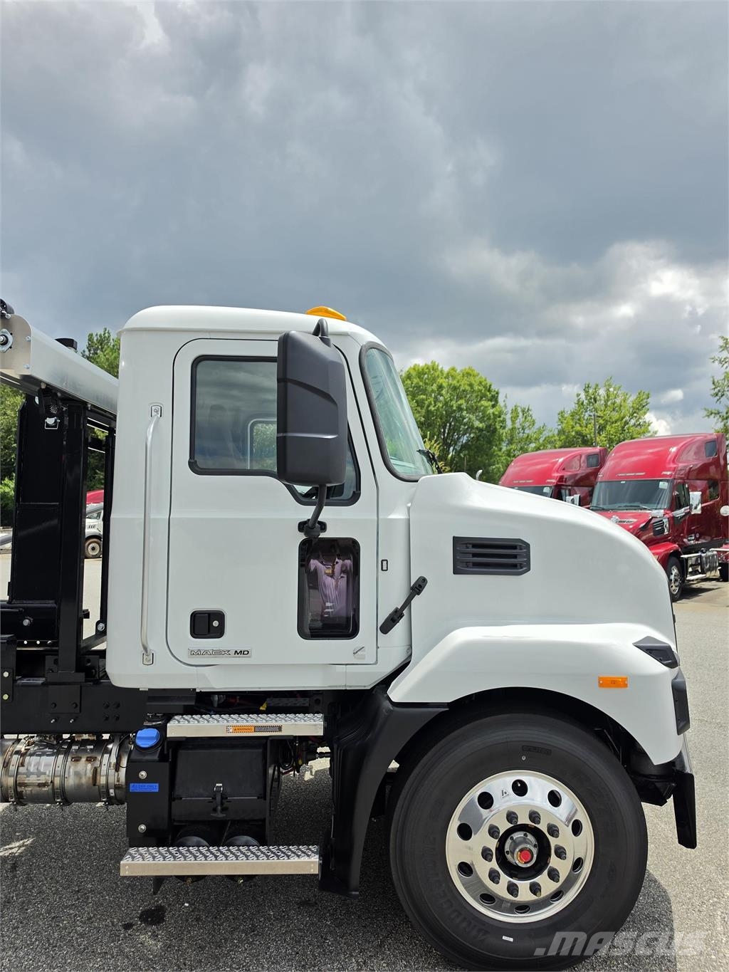 Mack MD7 42R شاحنات أخرى