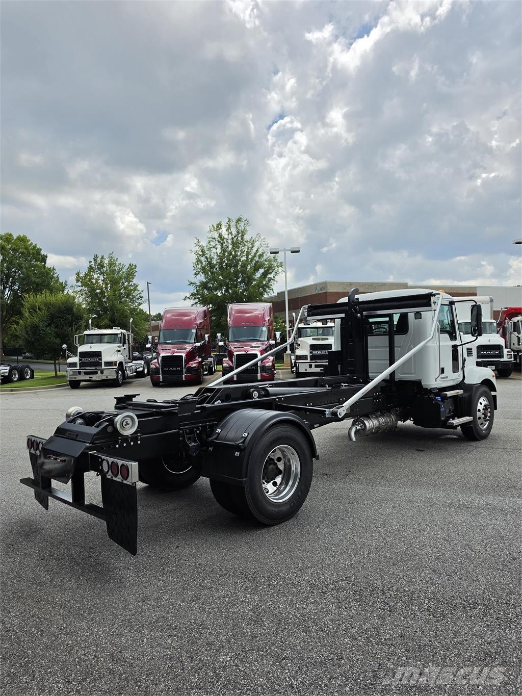 Mack MD7 42R شاحنات أخرى