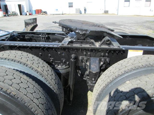 Mack PI64T Tracteur routier