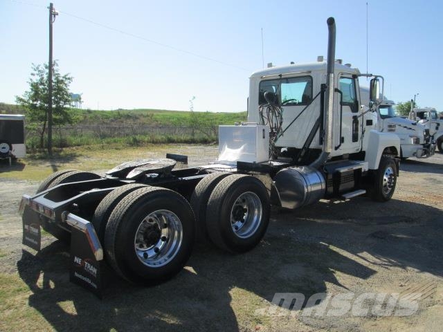 Mack PI64T Tracteur routier