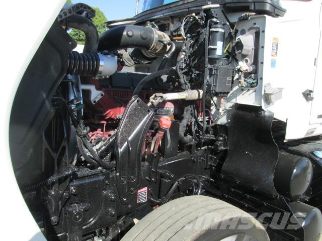 Mack PI64T Tracteur routier