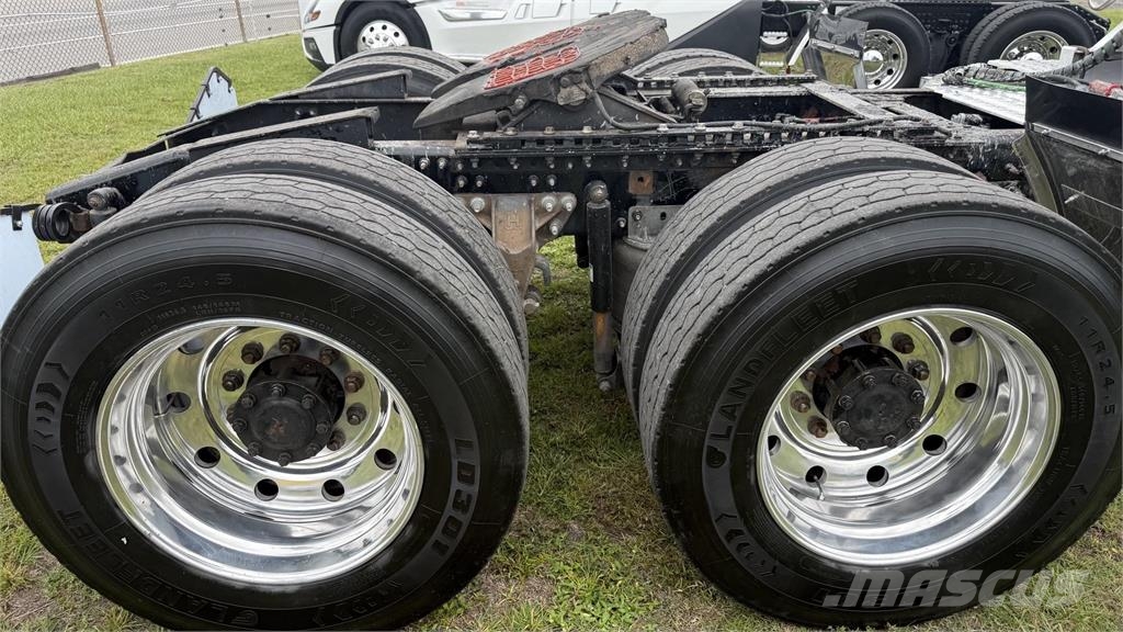 Mack PI64T Tegljači