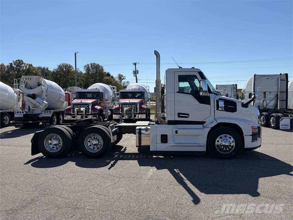 Mack PR64T Truck Tractor Units