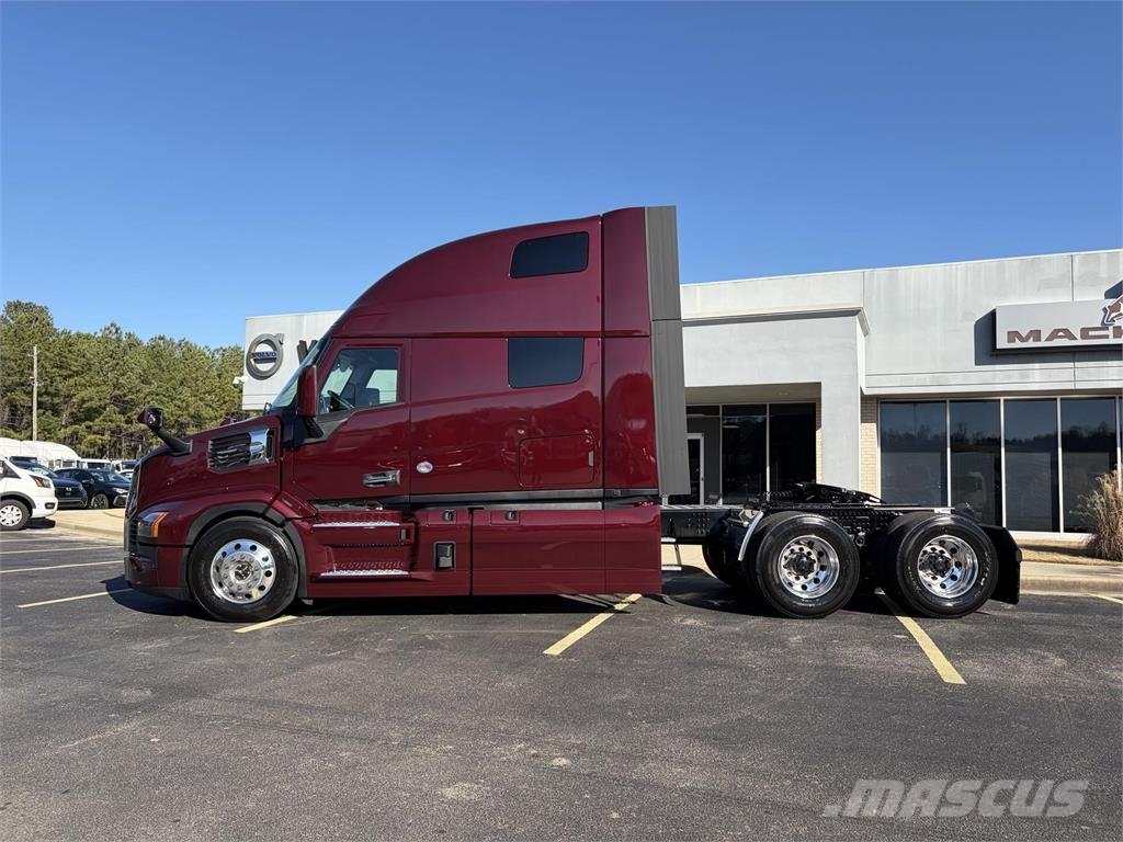 Mack PR64T Truck Tractor Units