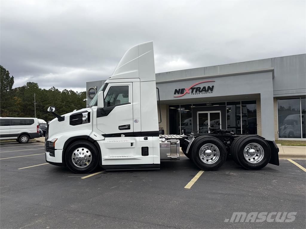 Mack PR64T Truck Tractor Units