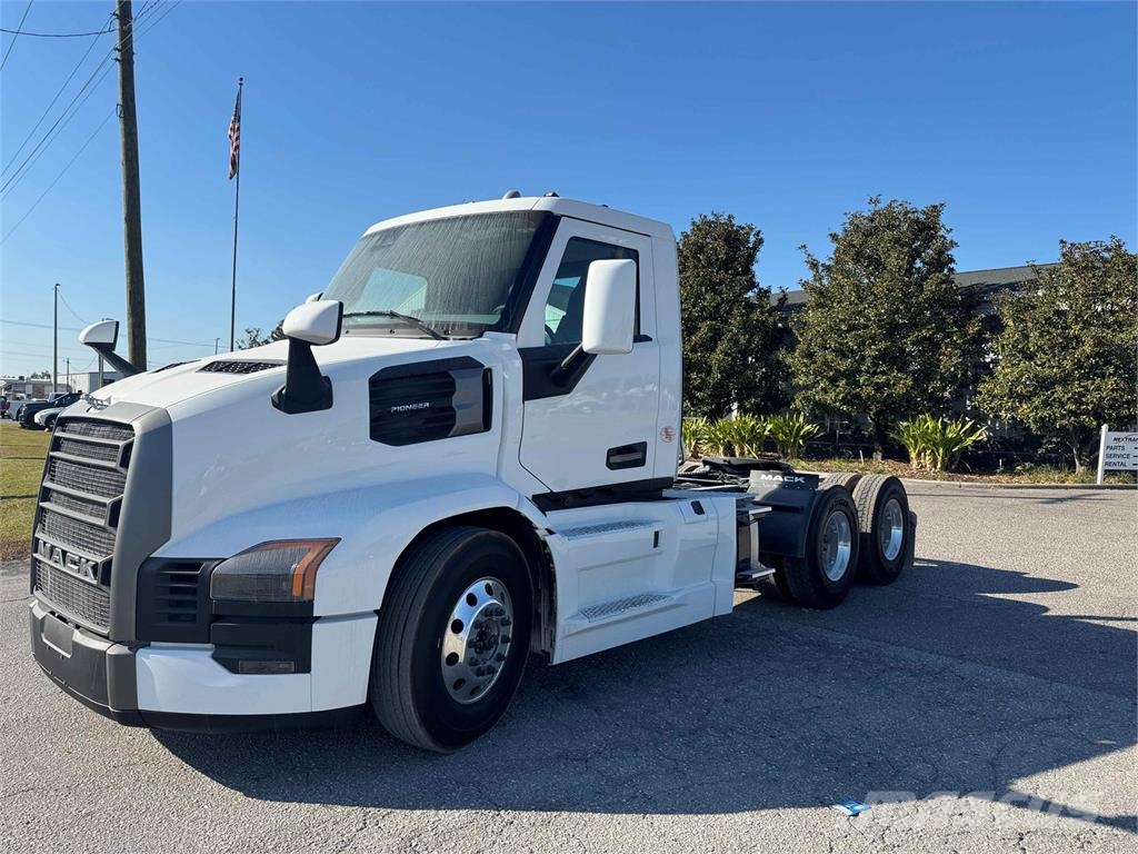 Mack PR64T Truck Tractor Units