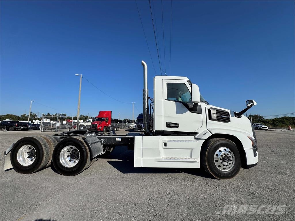 Mack PR64T Truck Tractor Units