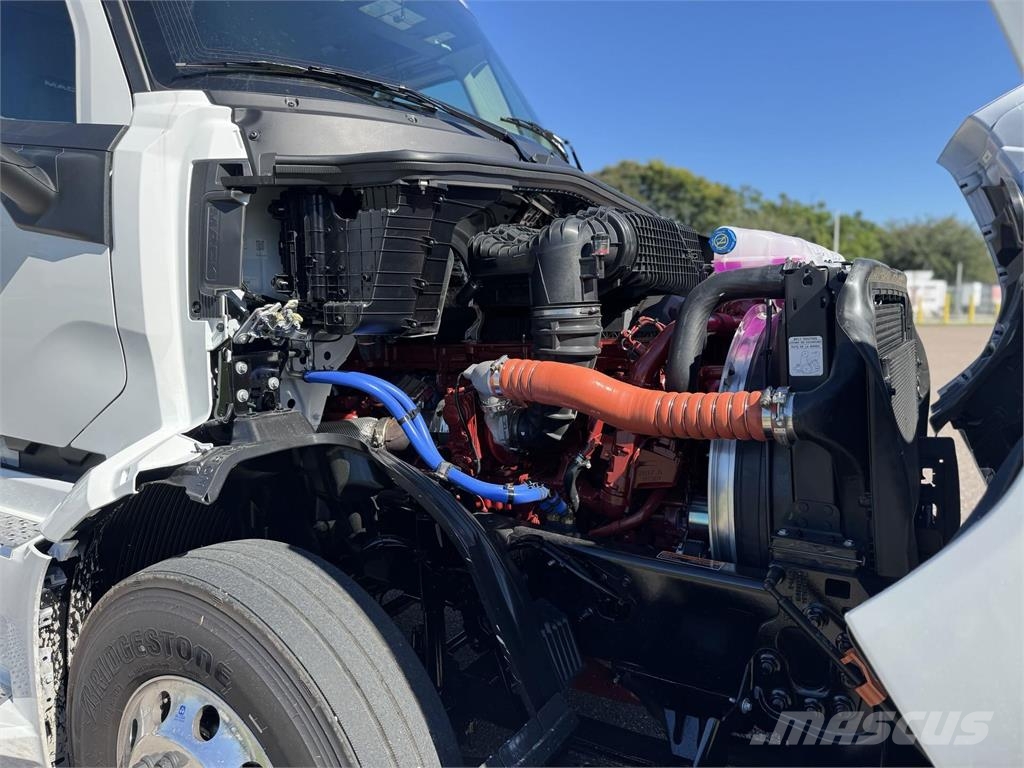 Mack PR64T Truck Tractor Units