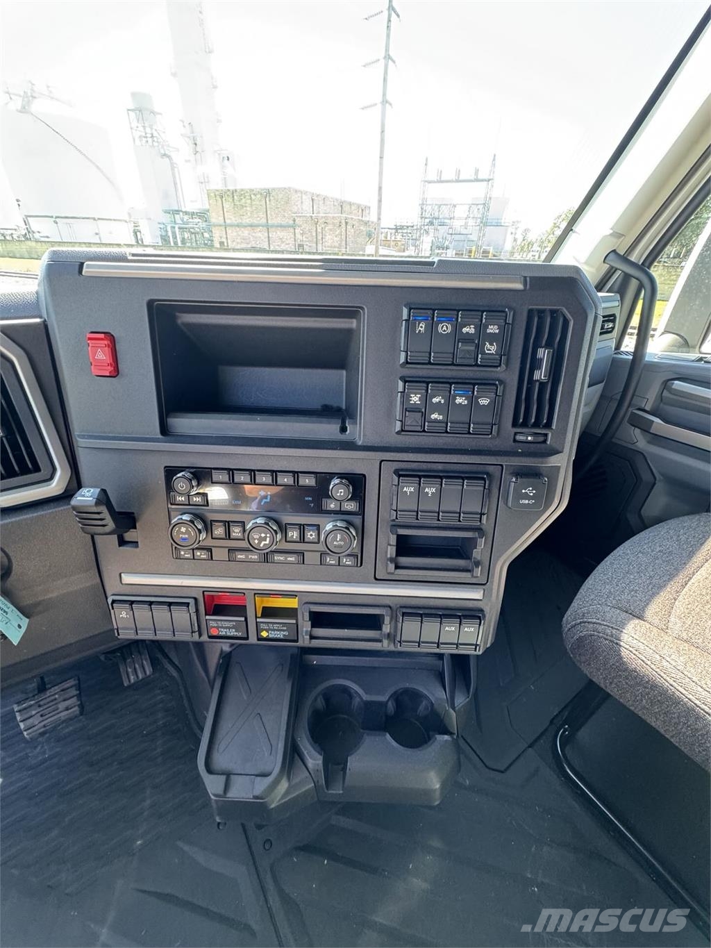 Mack PR64T Truck Tractor Units