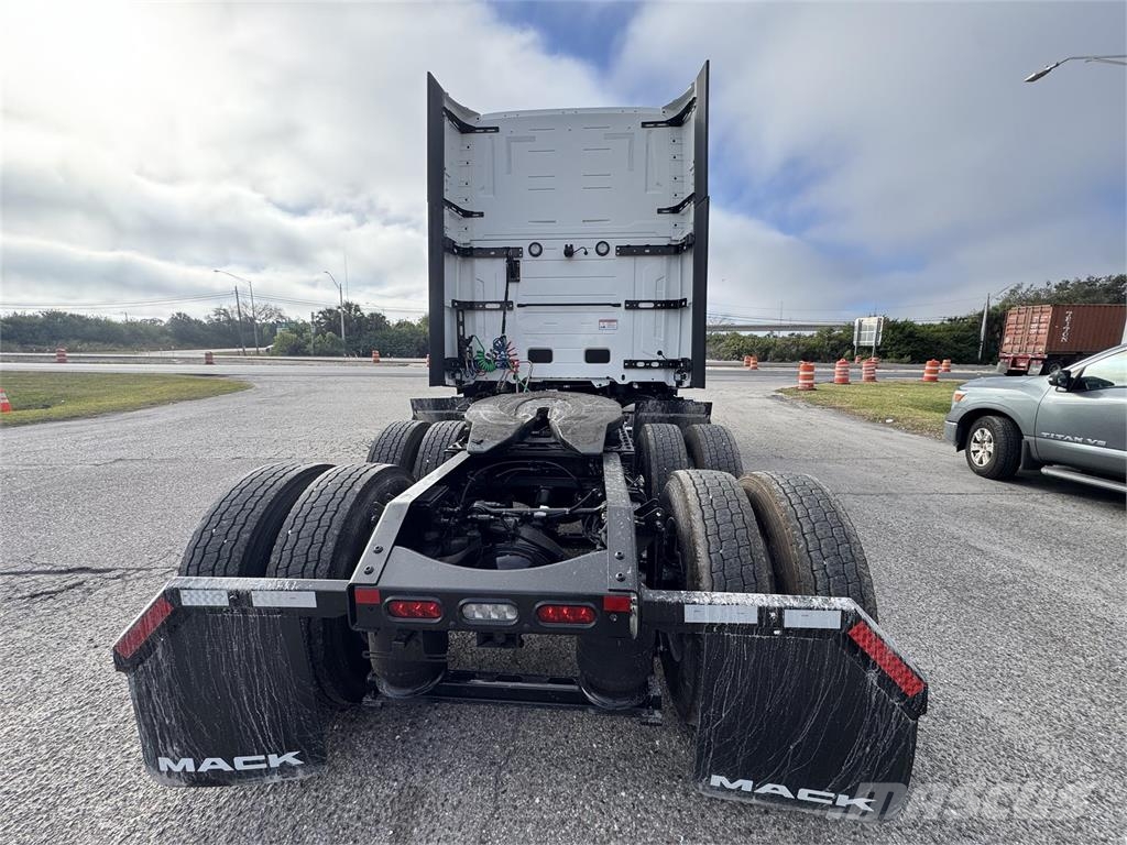 Mack PR64T Truck Tractor Units
