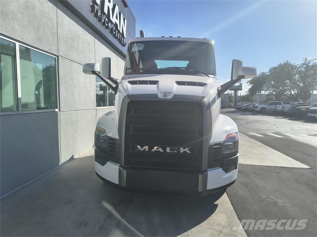 Mack PR64T Truck Tractor Units