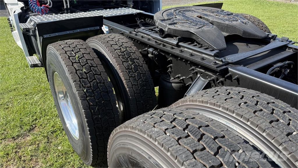 Mack PR64T Truck Tractor Units