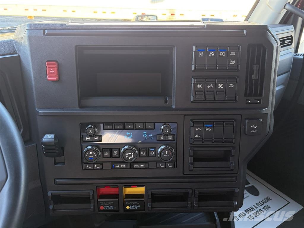 Mack PR64T Truck Tractor Units
