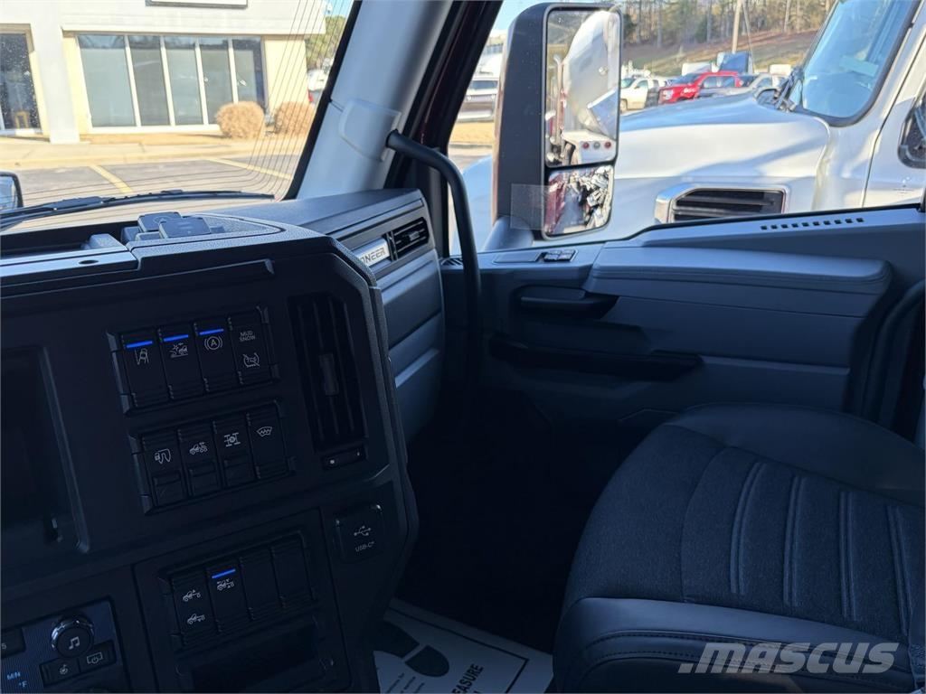 Mack PR64T Truck Tractor Units