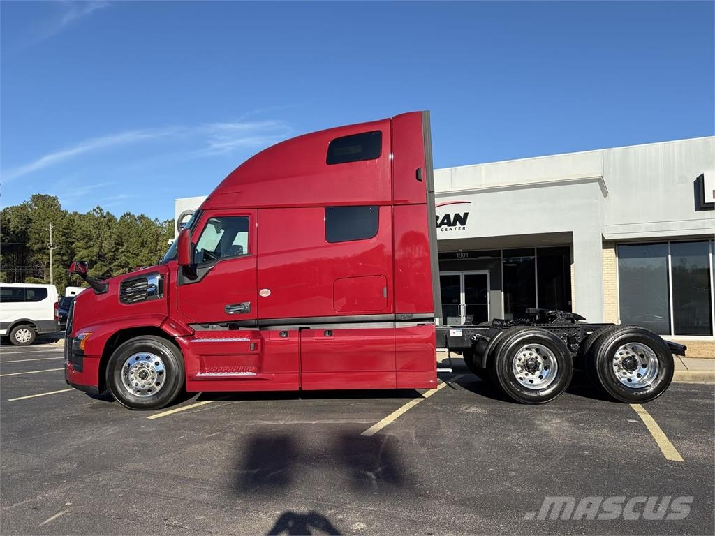 Mack PR64T Truck Tractor Units