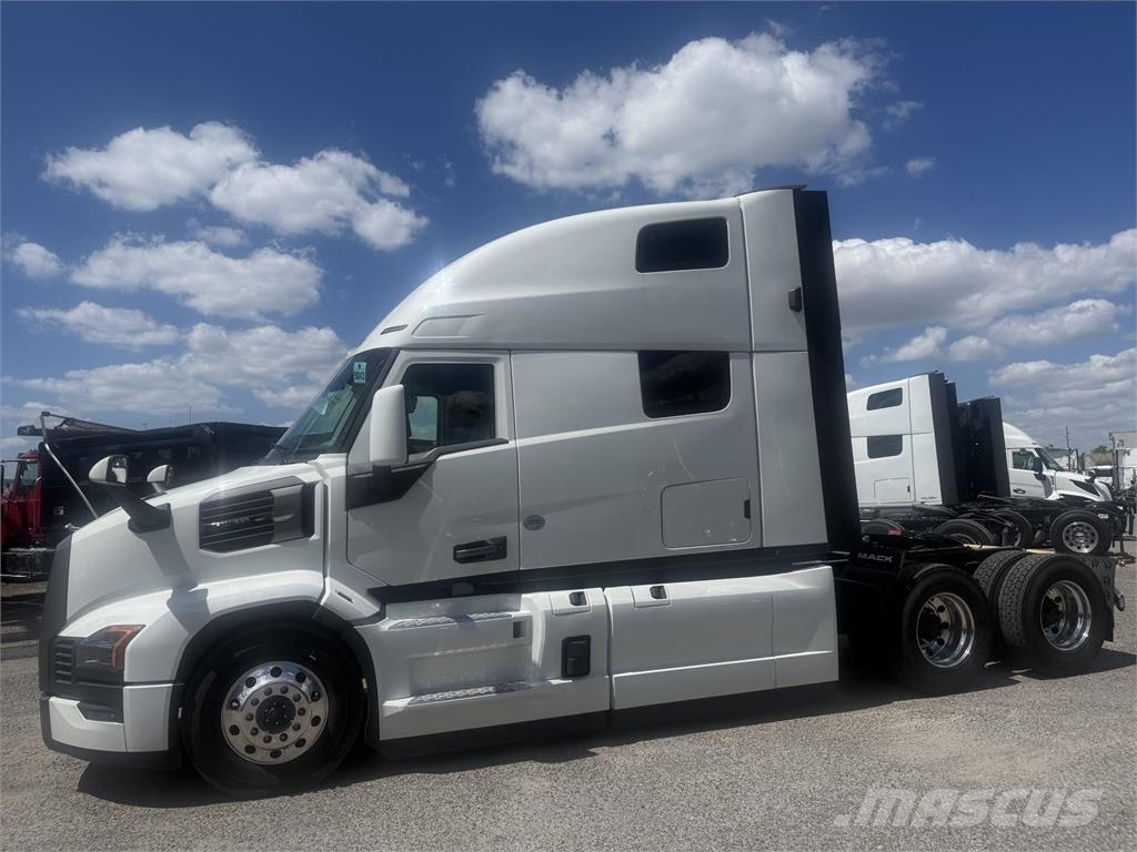 Mack PR64T 曳引機組件