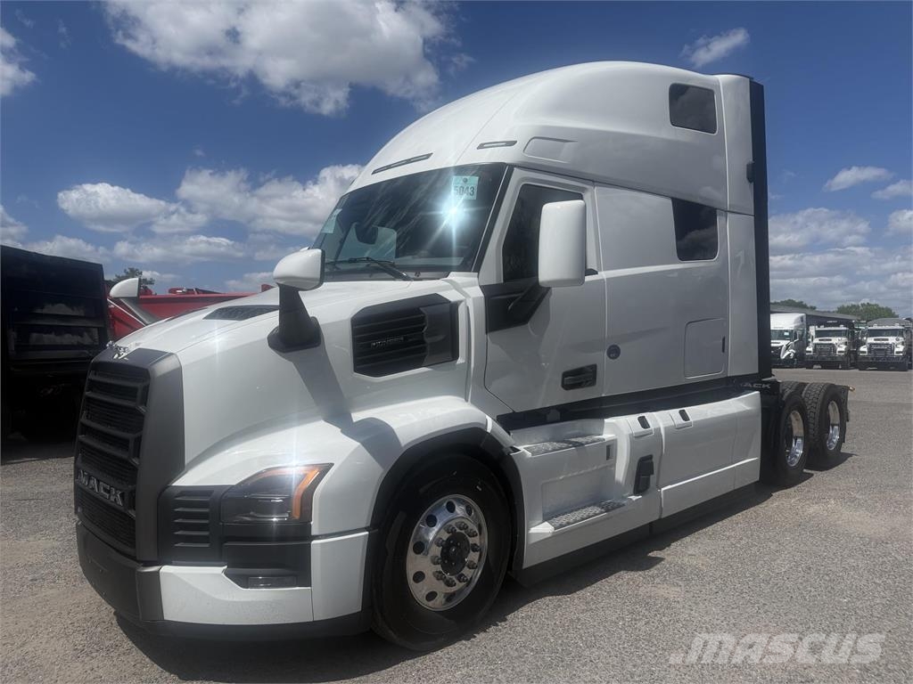 Mack PR64T 曳引機組件