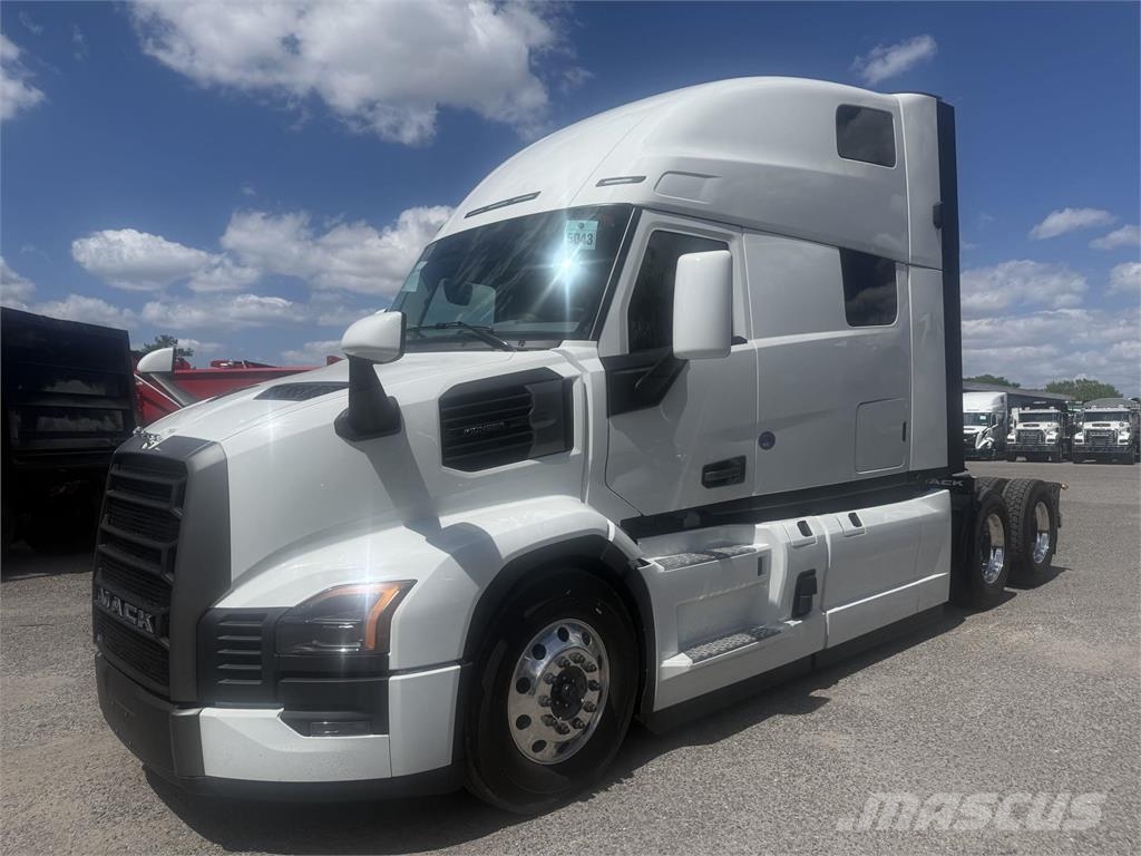 Mack PR64T 曳引機組件