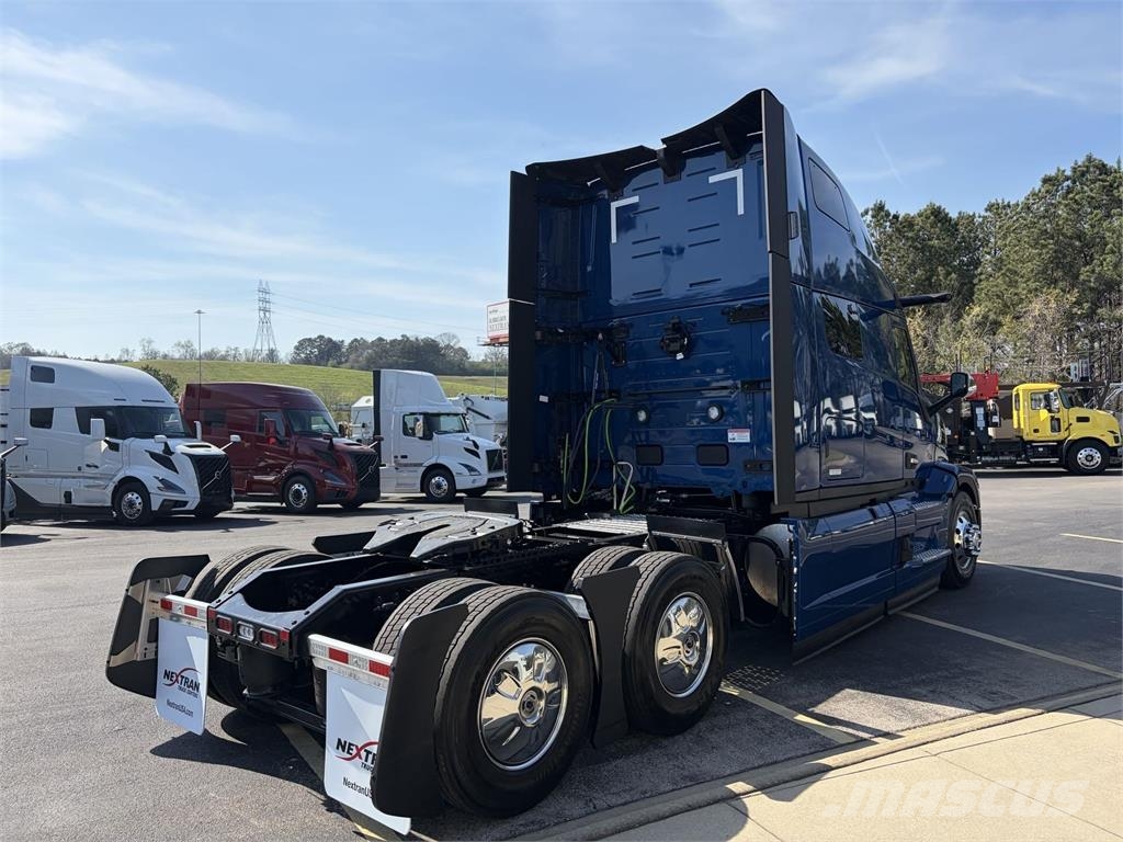 Mack PR64T Truck Tractor Units
