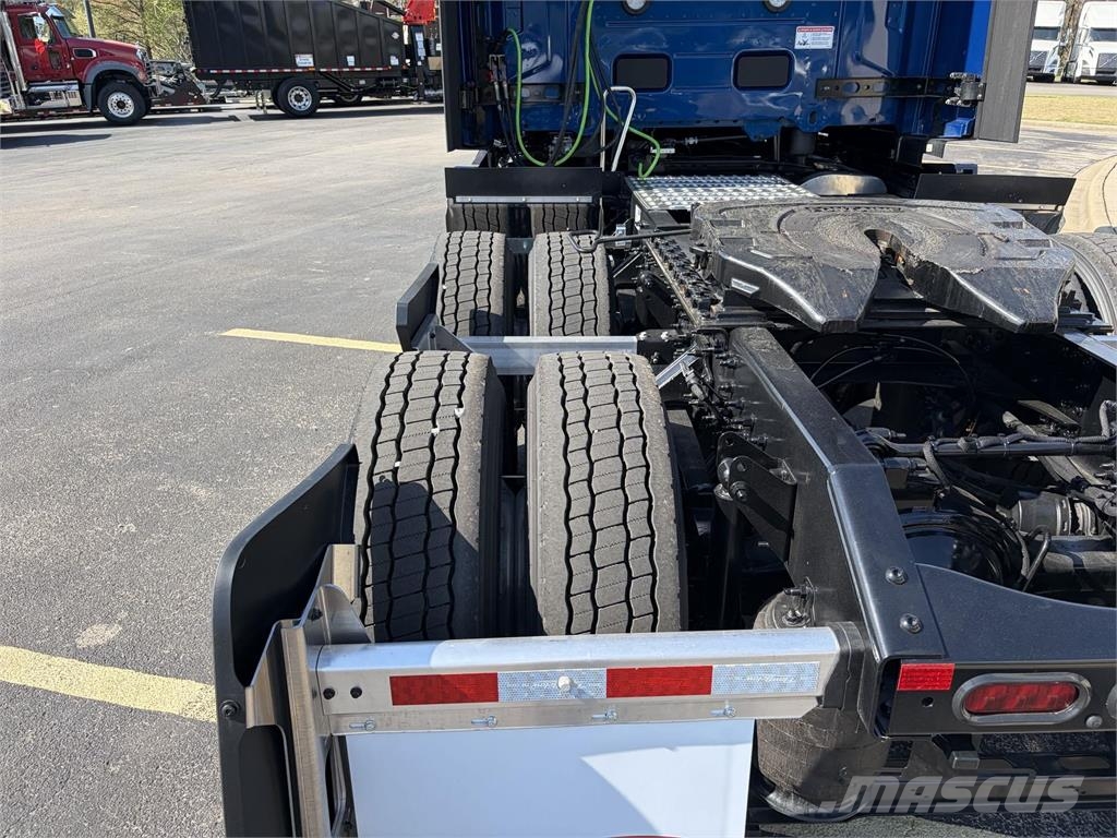 Mack PR64T Truck Tractor Units