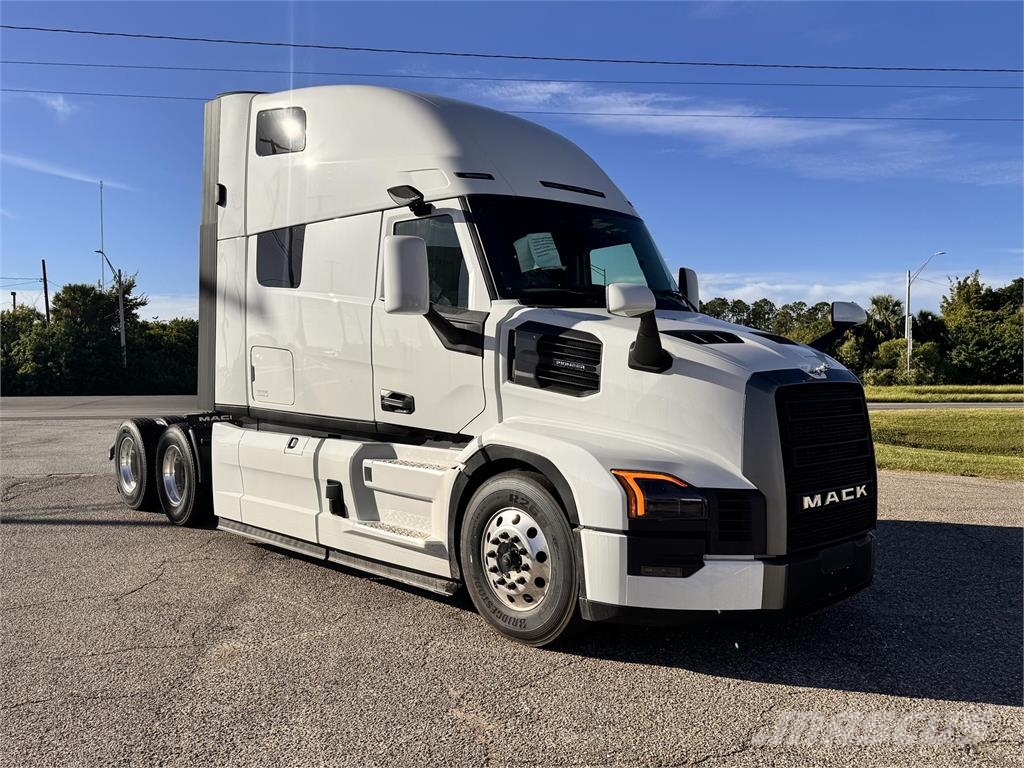 Mack PR64T Cavalos mecânicos