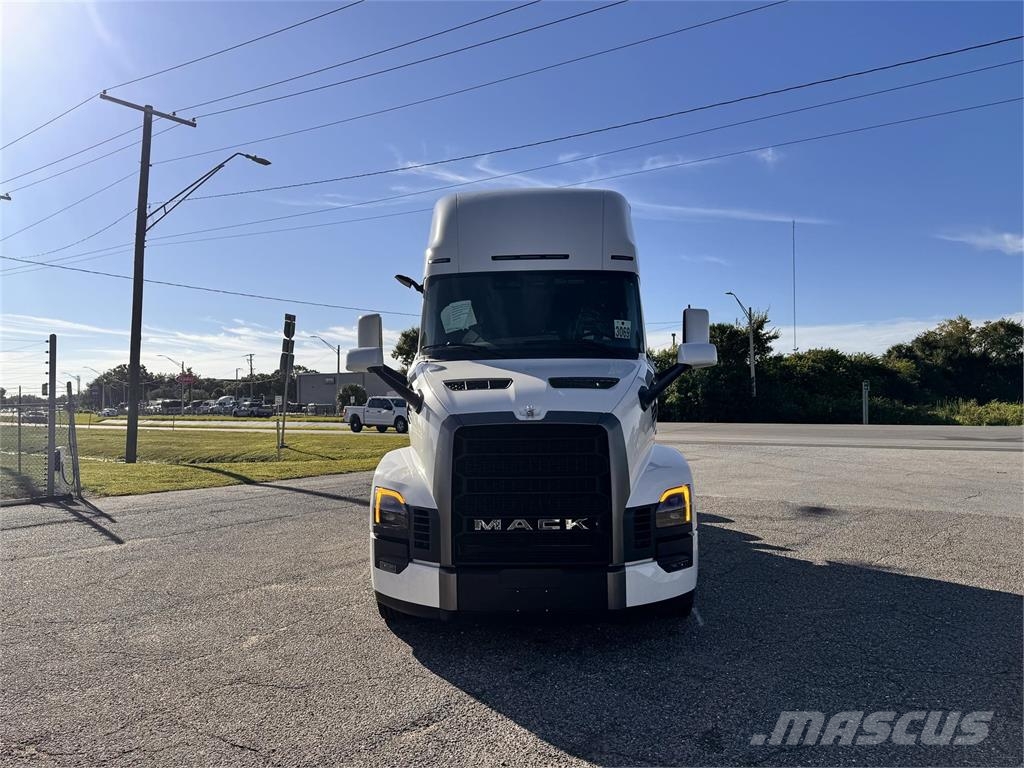 Mack PR64T Cavalos mecânicos