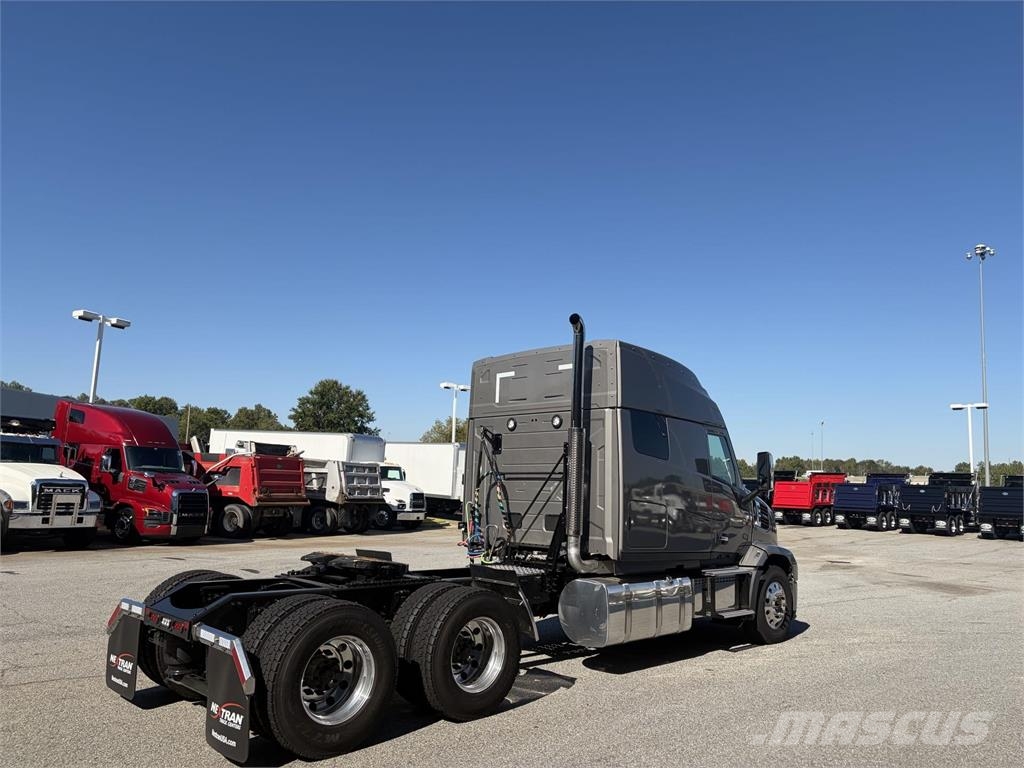 Mack PR64T 中古トラクターヘッド | トレーラーヘッド