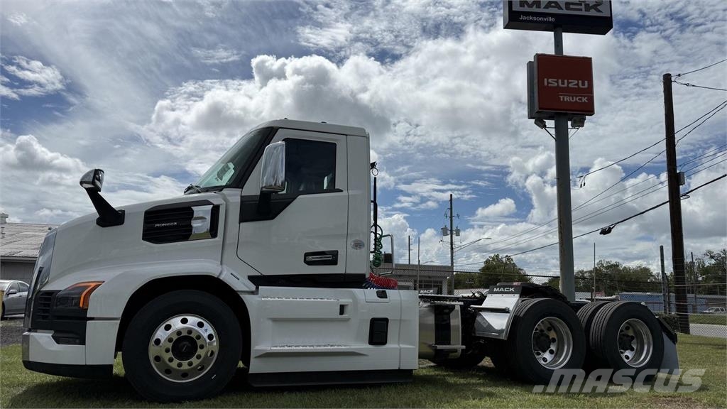 Mack PR64T Truck Tractor Units
